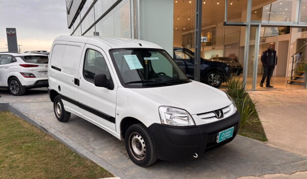 Peugeot Partner 1.4 Furgon - 2017 Peugeot Partner 1.4 Furgon - 2017