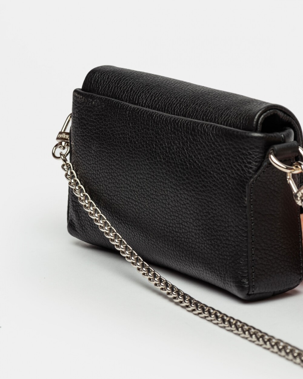 Mini Bag Bloom En Cuero Graneado Negro