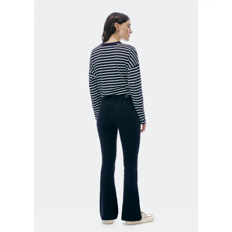 CALCA FEM PRETO