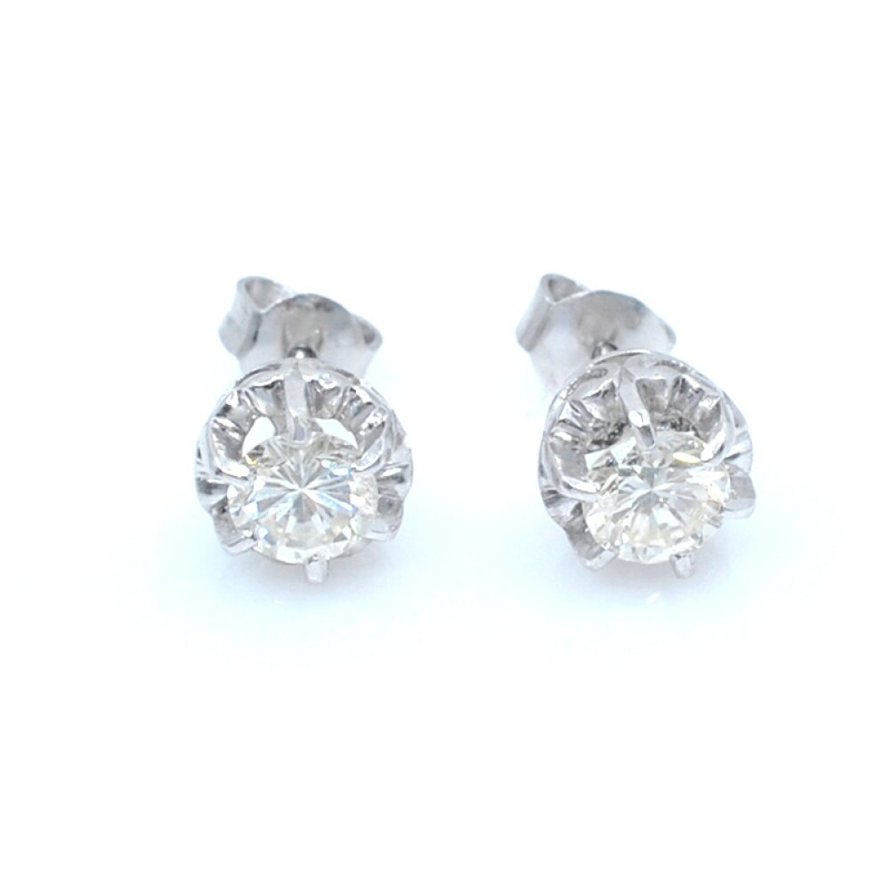 Caravanas en oro 18k blanco con brillantes, engarce 6 puntas Caravanas en oro 18k blanco con brillantes, engarce 6 puntas