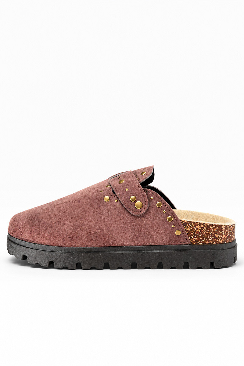 Zueco Bettina con tachas BT408 Marron