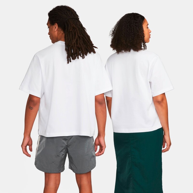 Remera Nike Sportswear Essential de Mujer Blanco