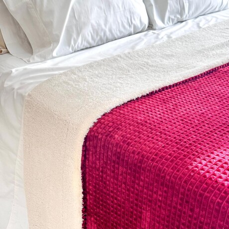 Frazada Soft Reversible C/Corderito 100% Poliéster 200x230cm Frazada Soft Reversible C/Corderito 100% Poliéster 200x230cm