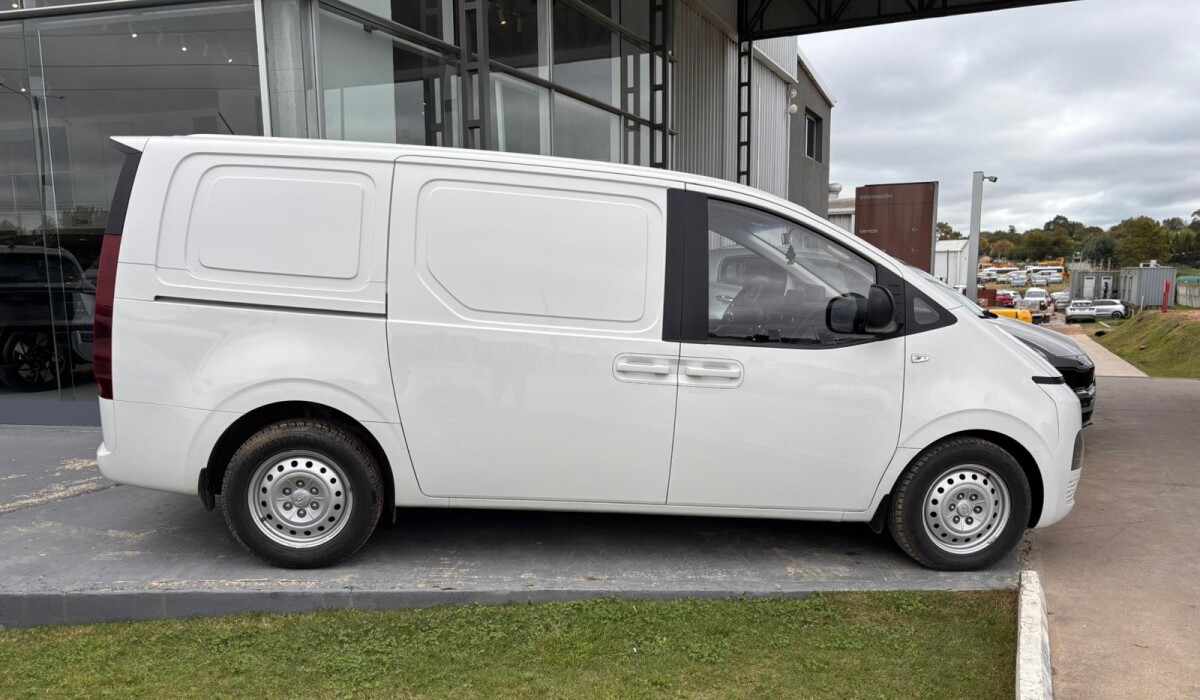 Hyundai Staria 2.2 Diesel Furgon - 2024 Hyundai Staria 2.2 Diesel Furgon - 2024