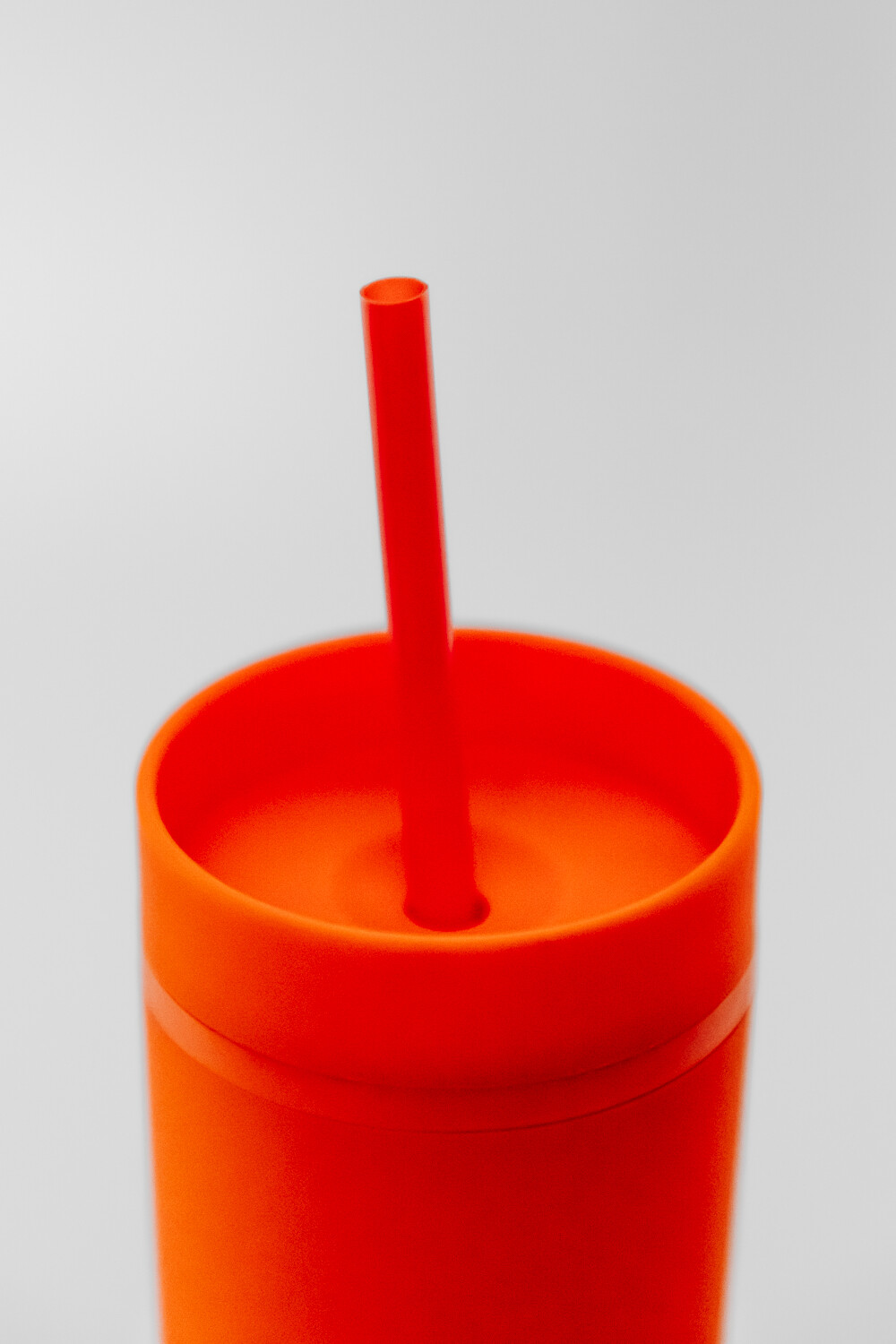 Vaso Con Tapa + Sorbito Beverly Alto Naranja
