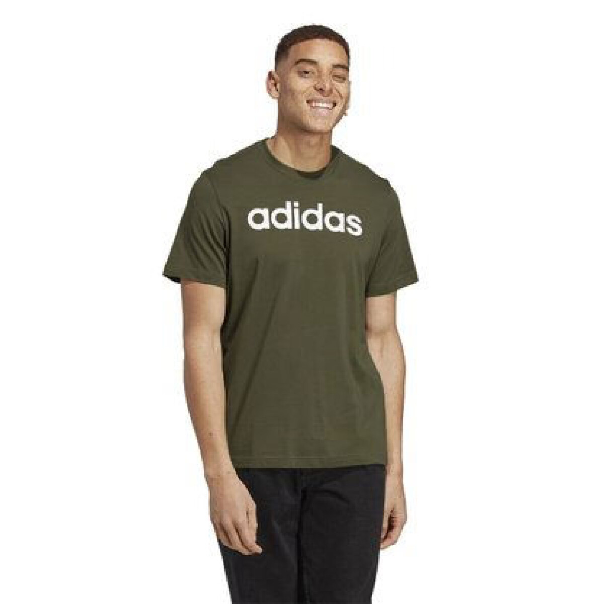 Remera de Hombre Adidas Essentials - Verde Oliva - Blanco 