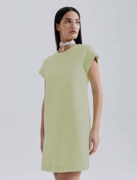 VESTIDO BÁSICO CON BOLSILLO VERDE