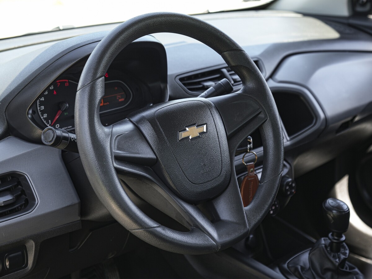 Chevrolet Joy Plus 1.0 Sedan Extra Full| Permuta / Financia Chevrolet Joy Plus 1.0 Sedan Extra Full| Permuta / Financia