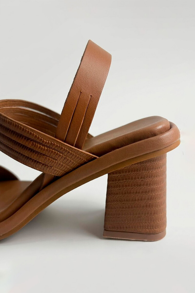 SANDALIA TRAMA CAMEL