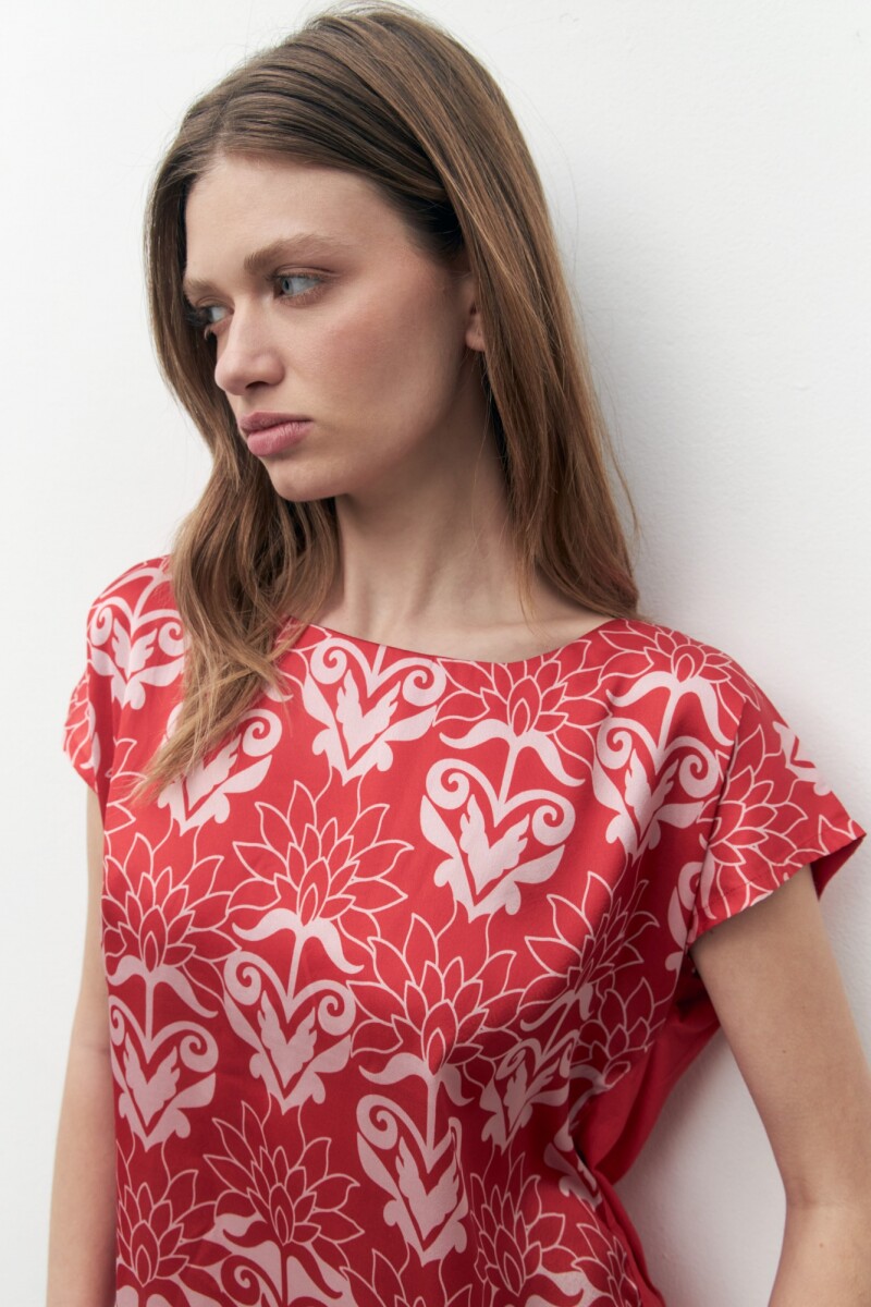 Blusa con estampa bicolor rojo
