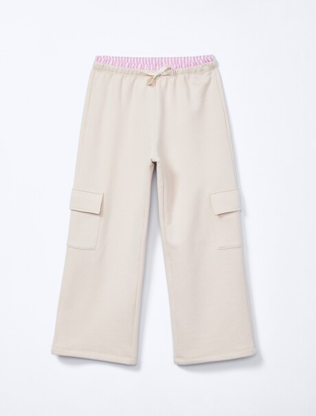 PANTALÓN INFANTIL CON BOLSILLOS BEIGE