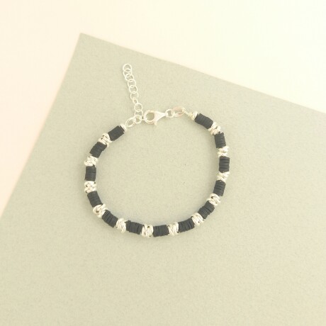 Pulsera de plata 925 y goma. Pulsera de plata 925 y goma.