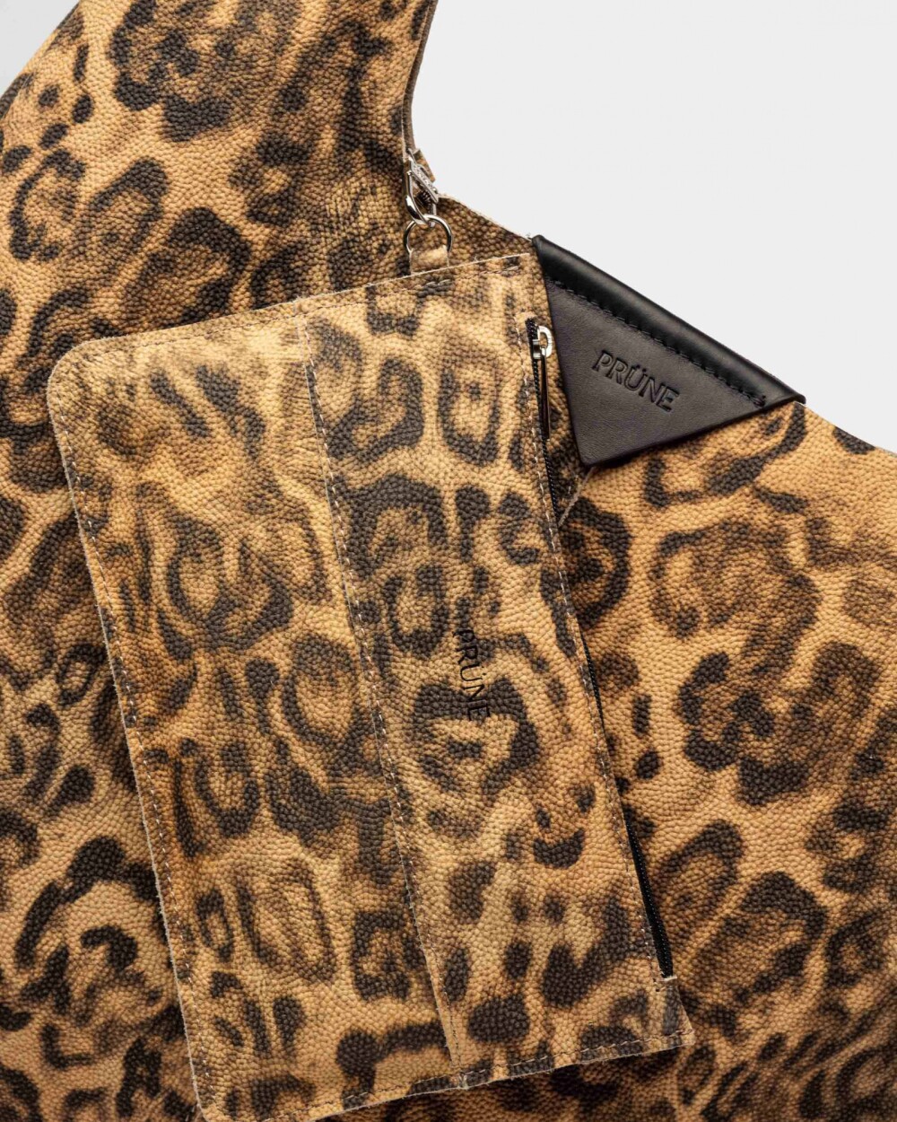 Bolso The Shopping En Cuero Animal Print Camel