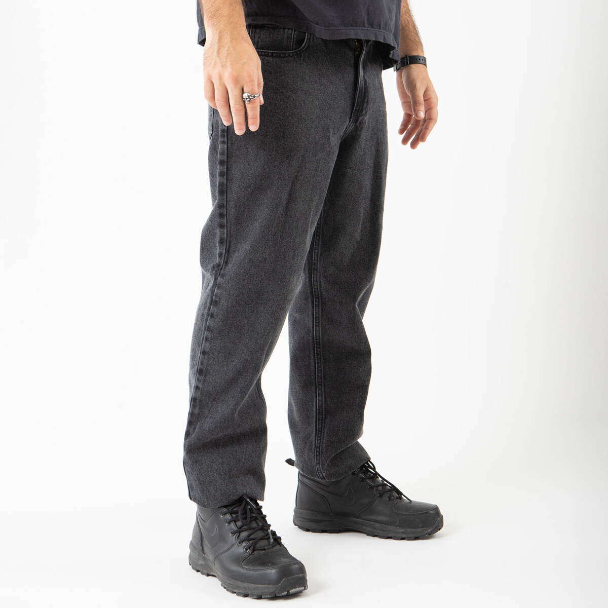 JEAN SS25 NEGRO CHAPPIE 