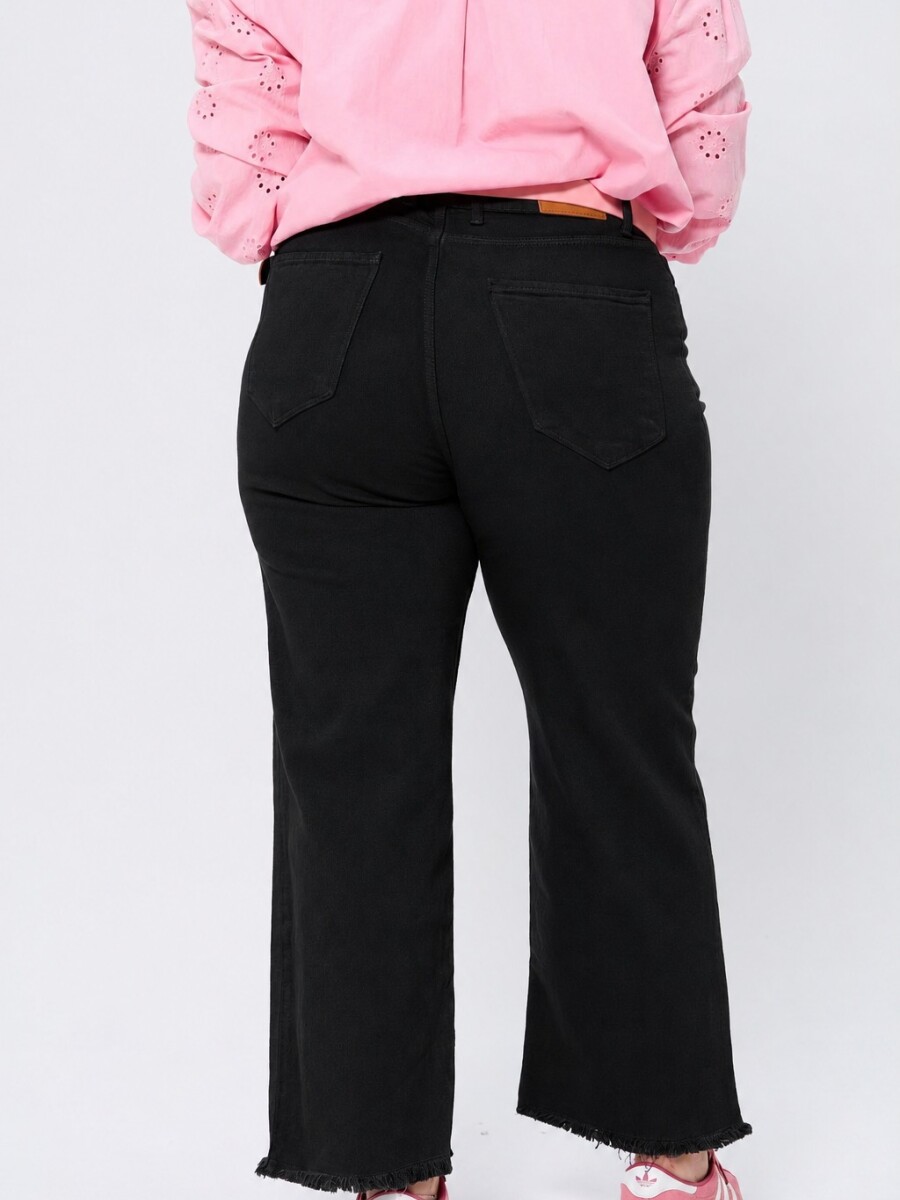 Jean Octavia Negro