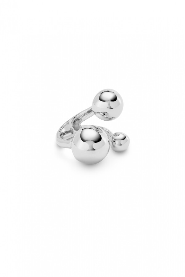 ANILLO EN ALEACIÓN DE METALES BAÑADO EN PLATA DE LEY CON TRES BOLAS DE DIFERENTES TAMAÑOS Anillo