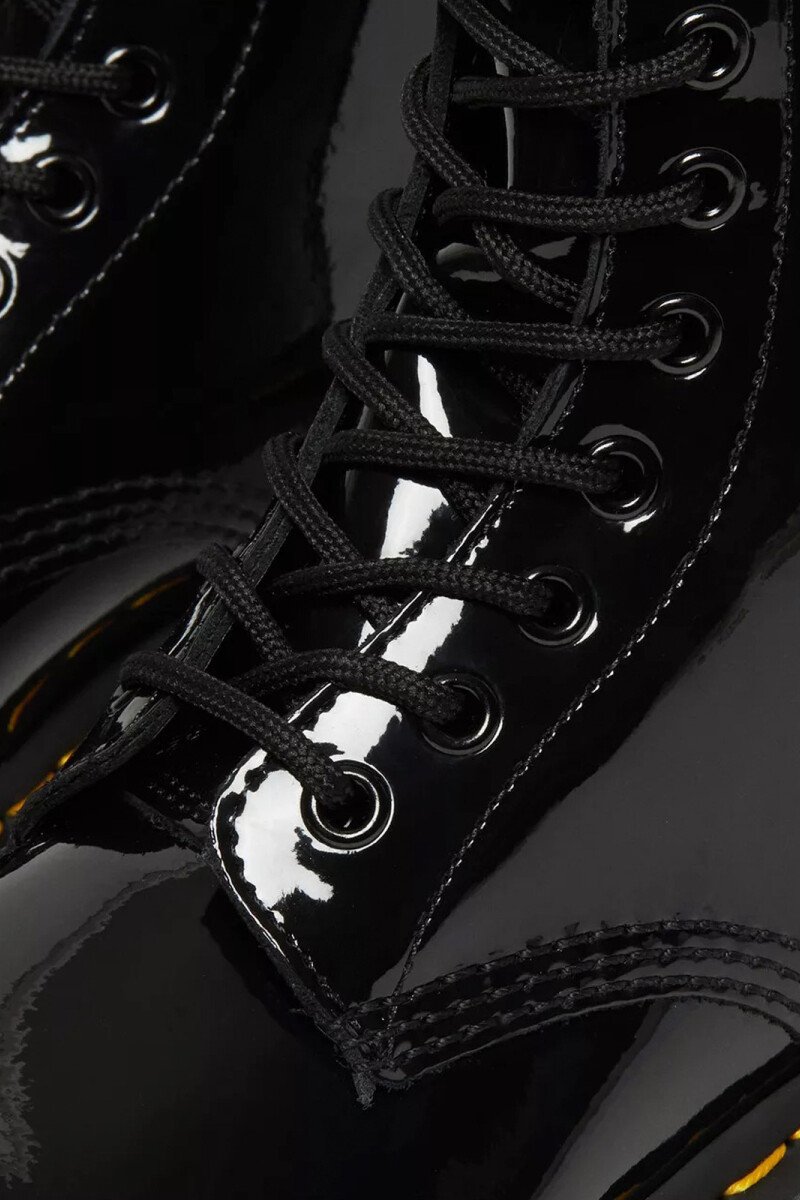 BOTA 1460 W CHAROL Negro