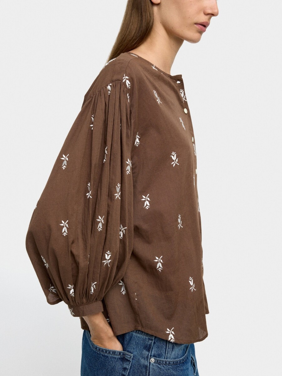 Camisa 100% Algodón Con Bordados marron