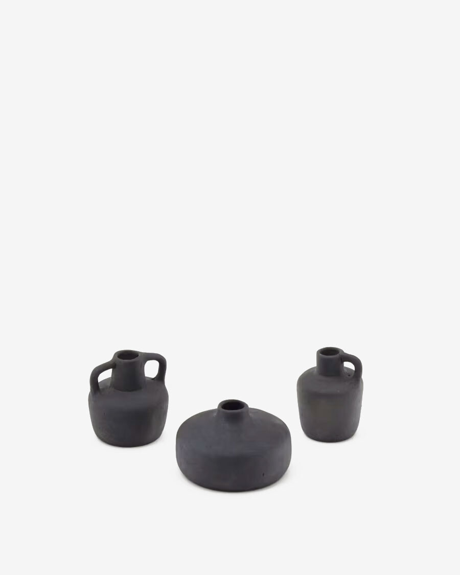 Set Sofra de 3 jarrones de terracota con acabado negro 6 cm / 7 cm / 10 cm Set Sofra de 3 jarrones de terracota con acabado negro 6 cm / 7 cm / 10 cm