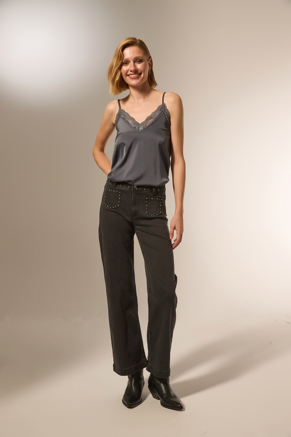 Pantalon Hilla Gris Medio