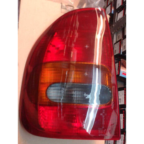 FAROL CHEVROLET TRAS.DER.CORSA 4P 97-01 - FAROL CHEVROLET TRAS.DER.CORSA 4P 97-01 -