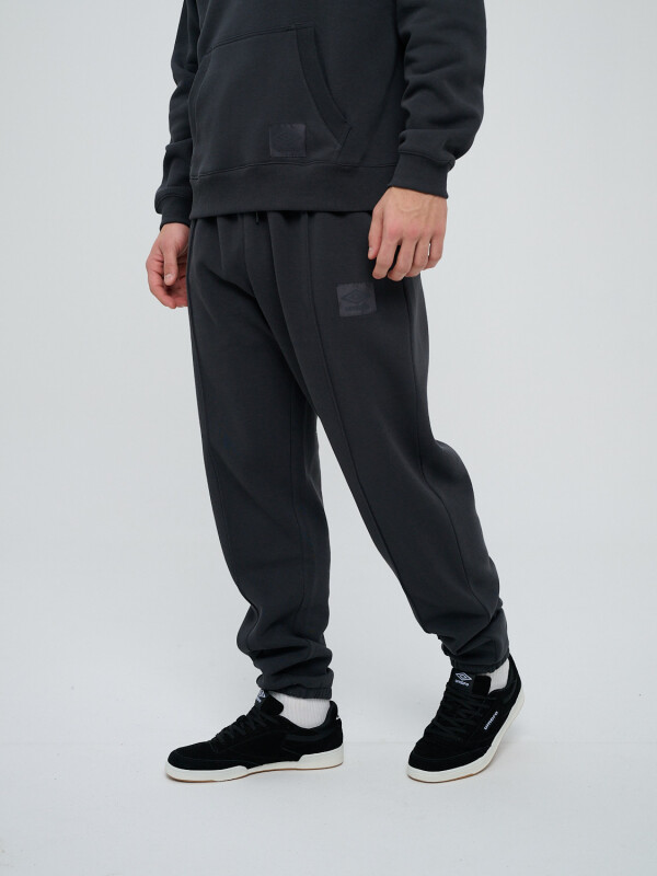 PANTALÓN JOGGER RLXD Umbro Hombre 022