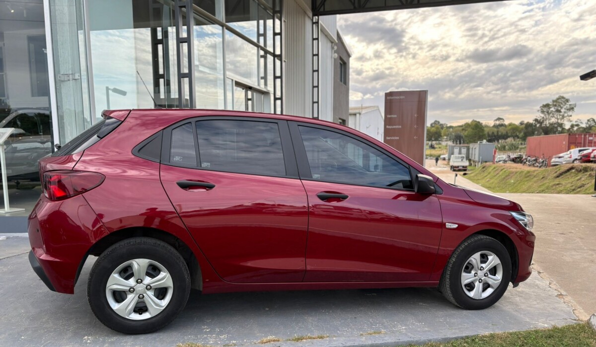 Chevrolet Onix HB 1,0 LS - 2024 Chevrolet Onix HB 1,0 LS - 2024
