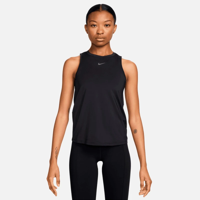 Remera Nike One Classic de Mujer Negro