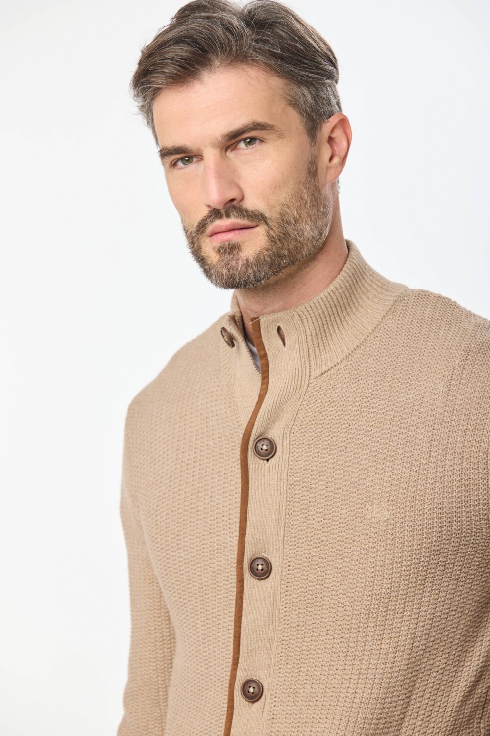 CARDIGAN GRUESO TEJIDO Beige