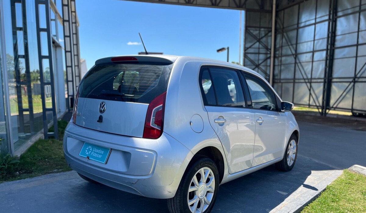 VW UP HIGH 2017 MT 1.0 VW UP HIGH 2017 MT 1.0