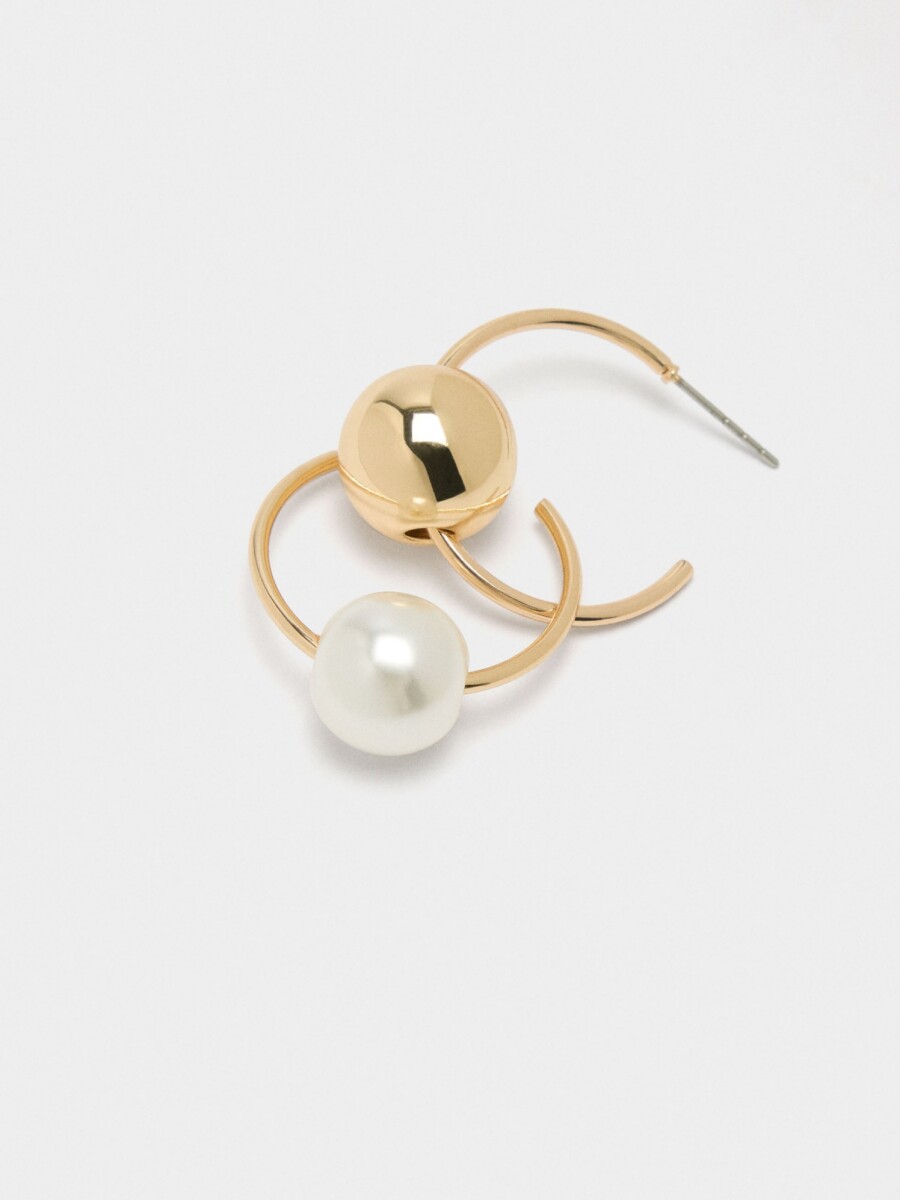 Set De Aros Con Esferas Y Perlas blanco