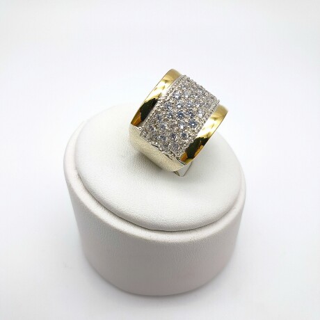 Anillo de plata 925 con double en oro 18 ktes y circonias. Anillo de plata 925 con double en oro 18 ktes y circonias.