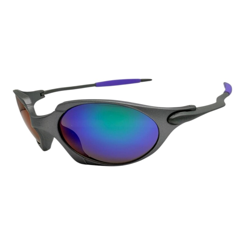 SM828435 grisuniforme