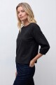 Remera bordada vainillas negro