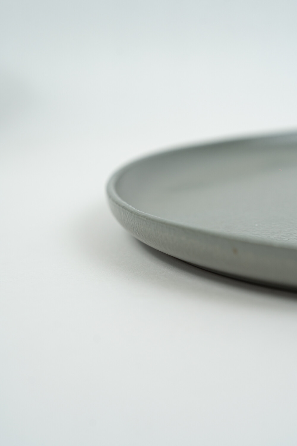 Plato De Sitio Ares Gris