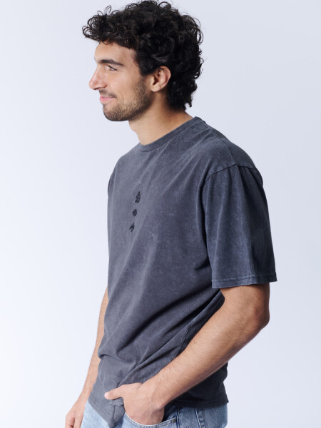 Remera oversize Tribal Gris Oscuro