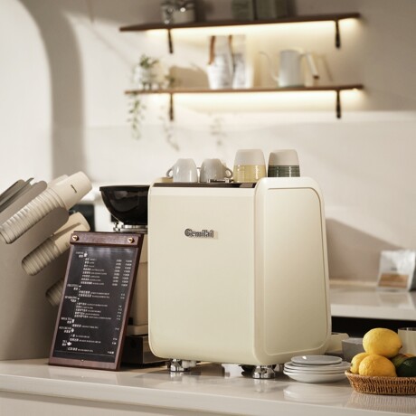Máquina de Café Expresso Semiautomática 1 Grupo 2.5 Litros Máquina de Café Expresso Semiautomática 1 Grupo 2.5 Litros