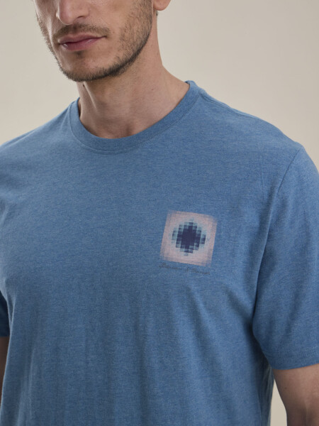 T-SHIRT ESTAMPA CROMO PETROLEO MEL