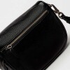 Bandolera Soft en cuero charol arrugado Negro
