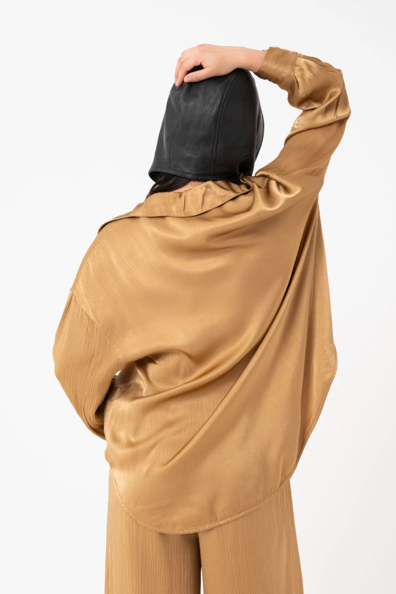 CAMISA DE TEJIDO ARRUGADO Camel