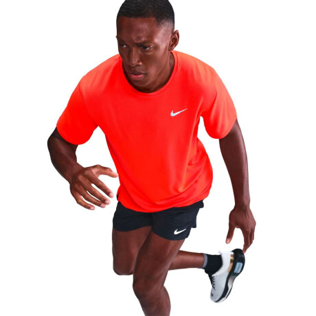 Remera Nike Miler Dri-Fit Uvsleeve Running Top De Hombre Rojo