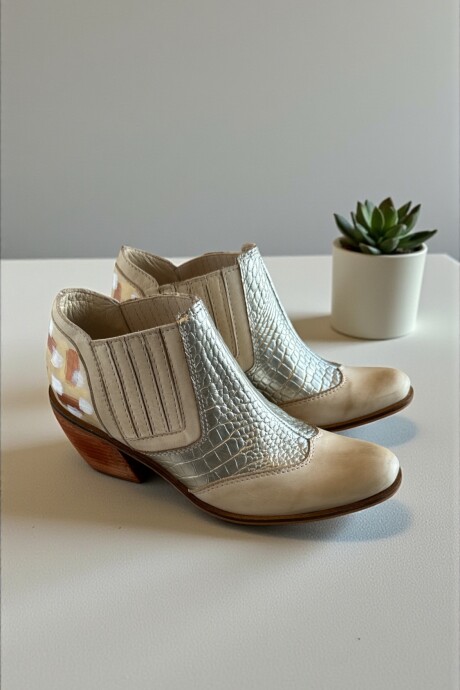 Bota Alexa Natu Con Dorado Y Arte Bota Alexa Natu Con Dorado Y Arte