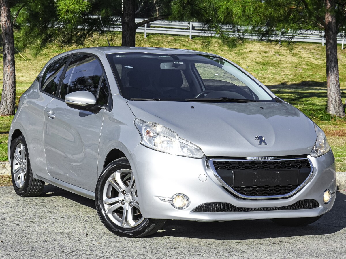 Peugeot 208 ACTIVE 1.2 EXTRA FULL| Permuta / Financia Peugeot 208 ACTIVE 1.2 EXTRA FULL| Permuta / Financia