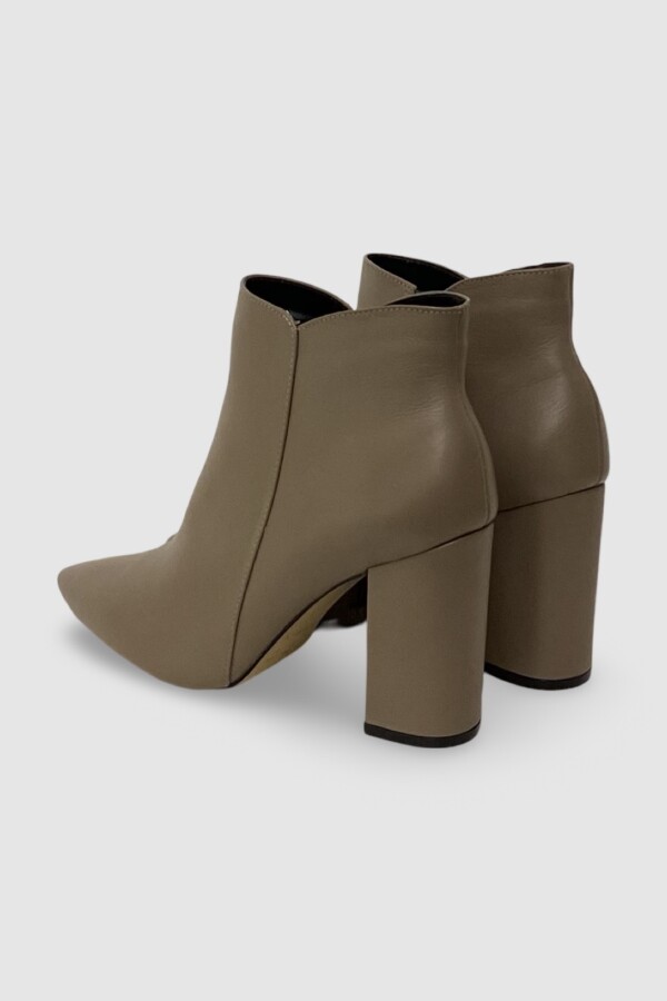 Bota caña baja Danae Taupe