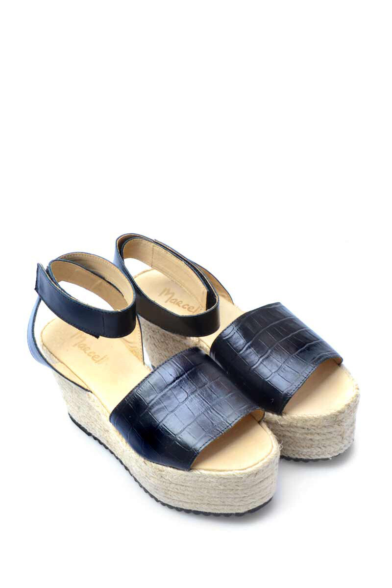 Sandalia Plataforma Suela Yute Cuero Croco Negro