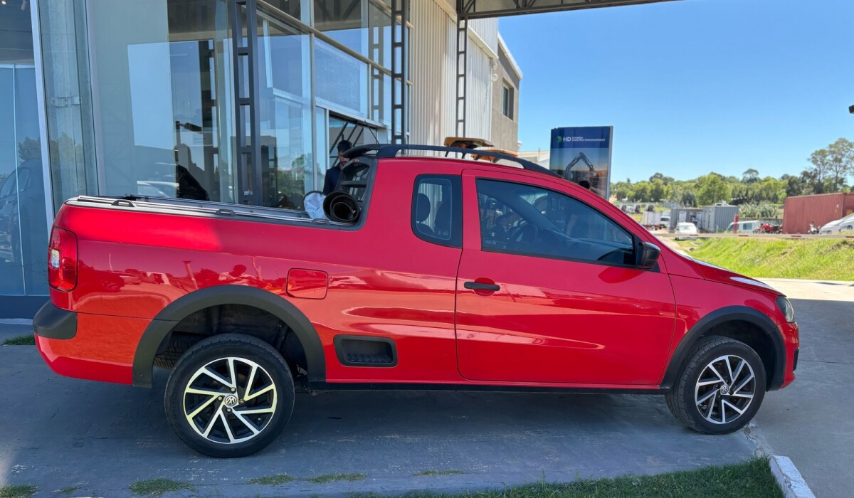 VW Saveiro Cab Ext. - 2016 VW Saveiro Cab Ext. - 2016