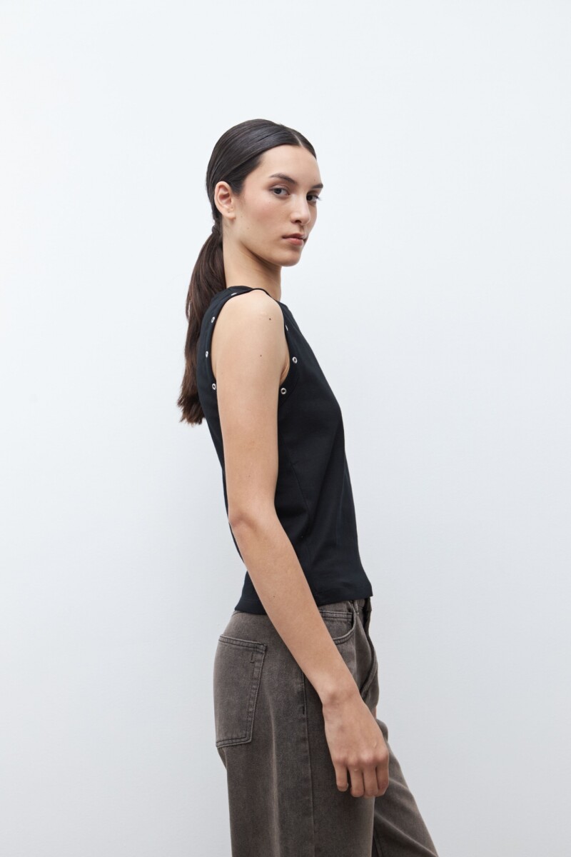 Top ojalillos metálicos negro