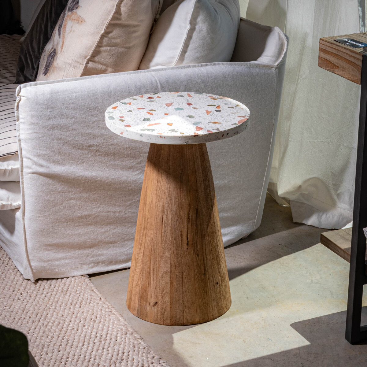 Mesa lateral, Terrazo 