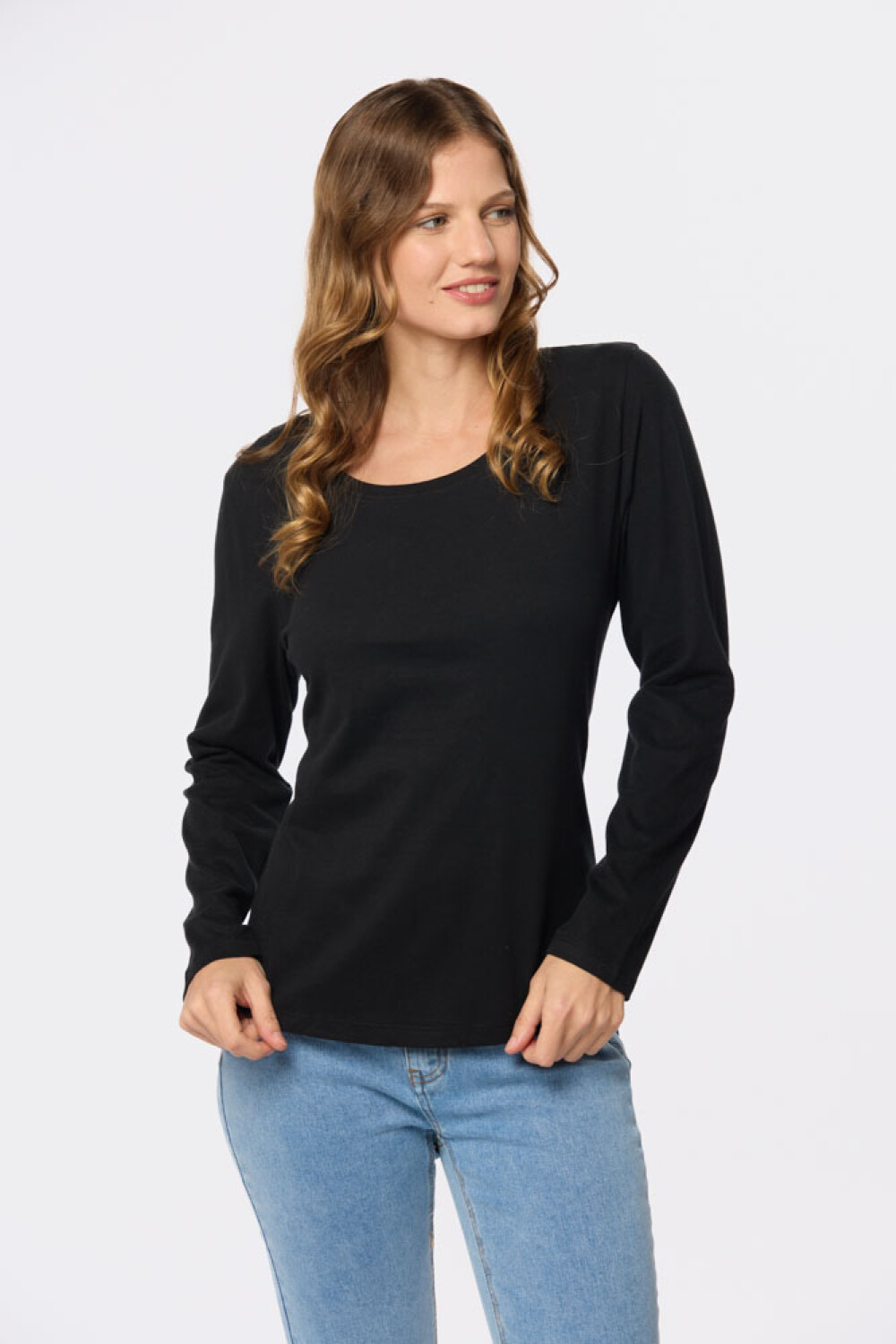 REMERA LISA MANGA LARGA Negro