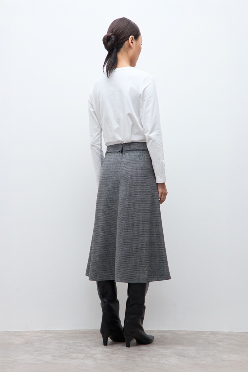 Falda fantasía gris